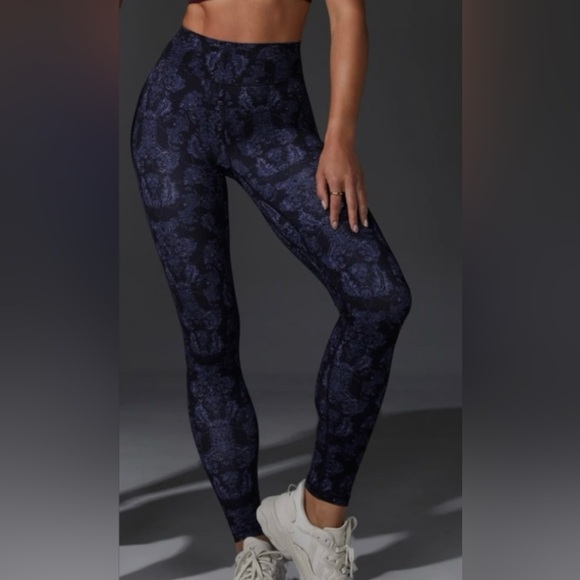 Stori Perseverence Tight in damask onyx violet size 4 - Picture 2 of 7